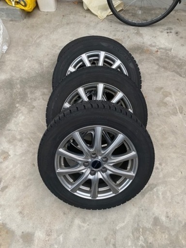 美品　高年式　シエンタ　スタッドレス　185/60R/15