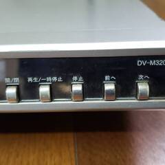 アズマ　EAST　DV-M3201　DVDプレーヤー 本体のみ（リモコンなし）DVDが写ることを確認、トレーの動きが悪いです。ジャンクにての画像