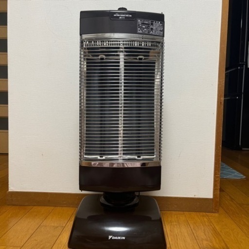 【取引中】ダイキン　セラムヒート　遠赤外線ヒーター