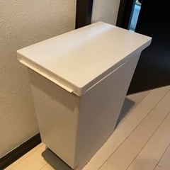 ニトリ ゴミ箱 11/19に取りに来てくださる方