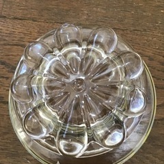 ガラスカップとアイスクリームスプーンセットの画像