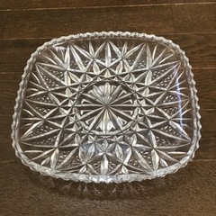 ガラスの平皿