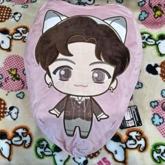 TinyTAN BTS SUGA ダイカットクッション