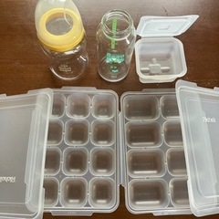 ☆譲ります☆ベッドメリー(おまけ:哺乳瓶＆離乳食タッパー)の画像