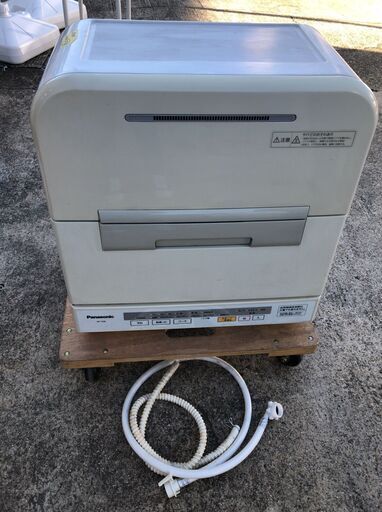Panasonic 食器洗い乾燥機 NR-TM8／11L 2016年製 D105M117