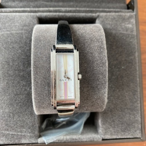 《値下げしました》GUCCI 時計　レディース①