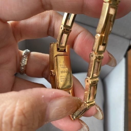 《値下げしました》GUCCI 時計　レディース②