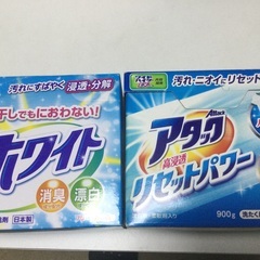 洗濯用洗剤2箱、ハンドソープ1個、消臭剤レノア、石鹸6個、スクラ...