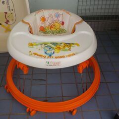 ID315457　ベビー歩行器（プーさん）