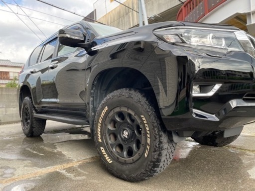 （決まりました）【年内最終値下げ】プラド ハイラックス FJ サーフ  265/70R17 タイヤホイール  17インチ ホワイトレタ