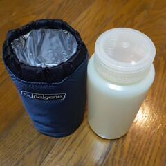 ナルゲン　専用ボトルとケース　どちらも新品