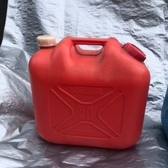 灯油入れるタンク2つセット18Lと20L受け渡し相手が決定しました！の画像