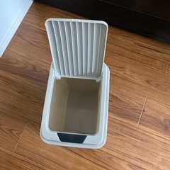 ゴミ箱　未使用