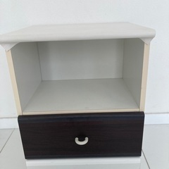 サイドテーブル2セット