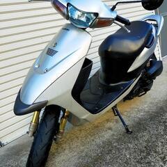 原付最強7.2馬力のスズキの名車です！綺麗なZZです！