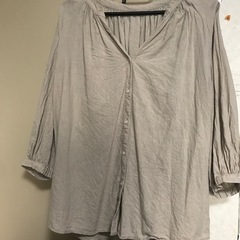 服　ボタン付き