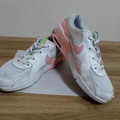 NIKE  キッズスニーカー  《値下げ》