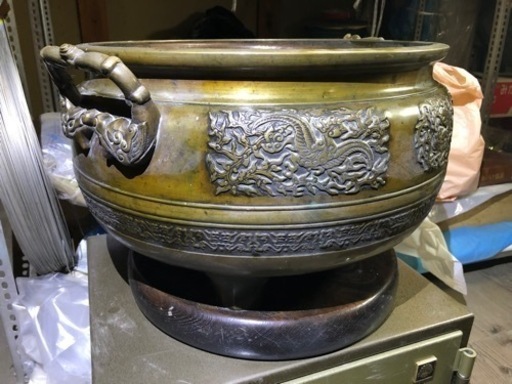 【大正レトロ】金属製火鉢　ひばち　アンティーク　骨董品　便利な五徳付き　この価格は3月末まで！