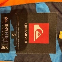 値下げしました　クイックシルバー　スノーウェア　上のみの画像