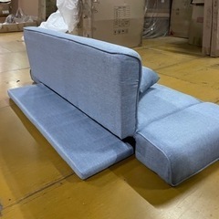 予定者あり　さロータイプのリクライニングソファーベッド　布製の画像