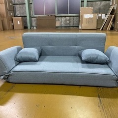 予定者あり　さロータイプのリクライニングソファーベッド　布製の画像