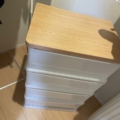 アイリスオーヤマ　チェスト4段の画像