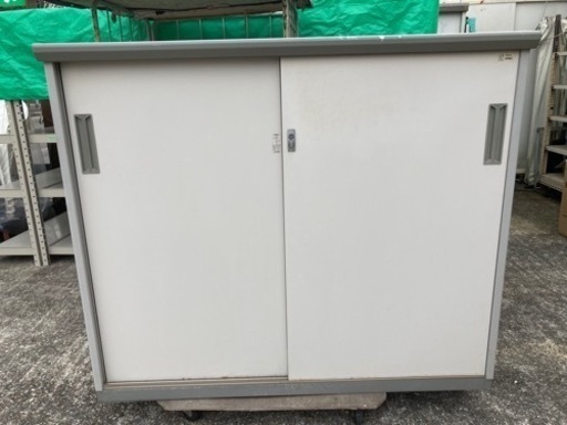 イナバ物置 幅155cm カギ有 中古