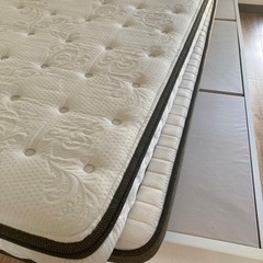 引き出し付きダブルベッド美品