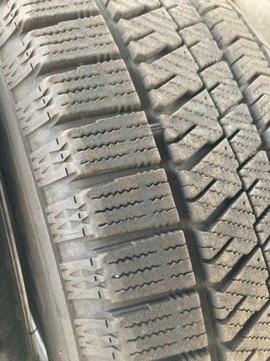 中古スタッドレスタイヤ(ブリジストンVRX2)225/60/R17