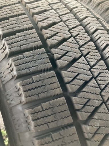中古スタッドレスタイヤ(ブリジストンVRX2)225/60/R17