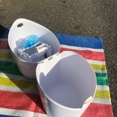 エンジェルケアらくらくおむつバケツ白の画像