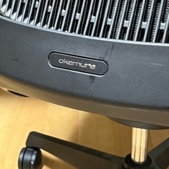 お譲りします　電動昇降デスク､オカムラ椅子の画像