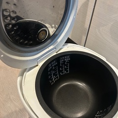 炊飯器の画像