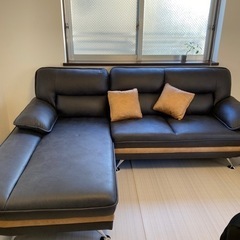 ほぼ新品ソファー早い方にお譲りしますの画像