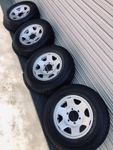 冬タイヤ 215/70R15 ホイール付スタッドレス バリ山4本組