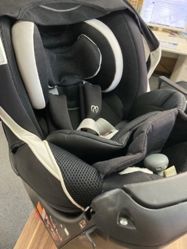 美品回転式チャイルドシート