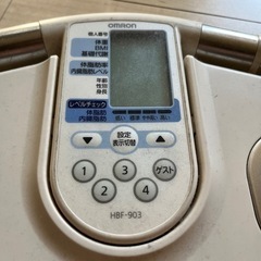 OMRON ジャンク品？体重計の画像
