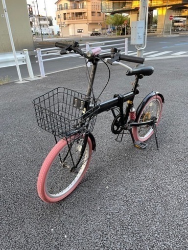 オマケ付き　折りたたみ　20インチ　黒ピンク　おしゃれ