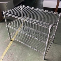 ● スチールラック、60 × 35 × 47.5