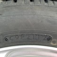 スタッドレスタイヤ14インチの画像