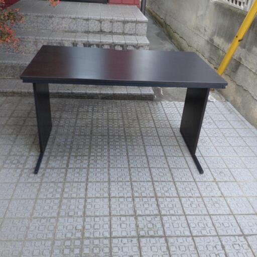 木目調事務机　2台　奥行き70 cm 幅120 cm　大幅値下げ！