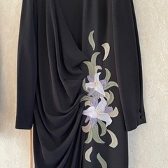 ロングドレス　刺繍