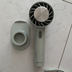 冷凍機能付きの手持ち用扇風機【⭐️11月27日まで】