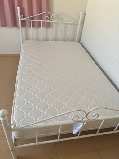 姫家具ベッド　マット付き　セミダブル