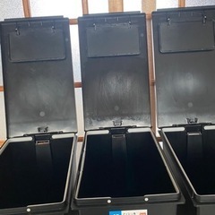 ゴミ箱　プッシュ&ペダルペール　3つセットの画像