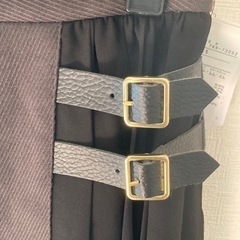 grovoeアクセントプリーツロングスカートの画像