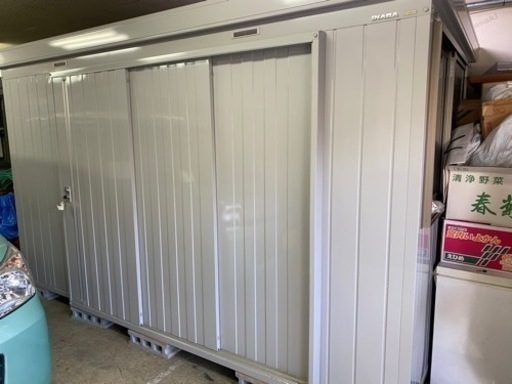 イナバ物置複数あり