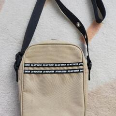 ショルダーバックとトートバッグのセット売りの画像