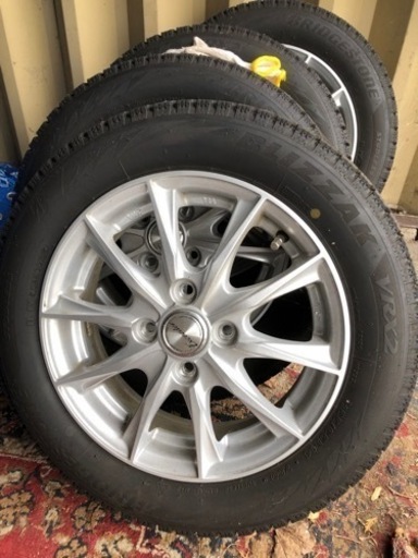 スタッドレスタイヤ　ホイール4本セット　155/65R14