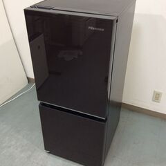 （11/28受渡済）YJT5635【Hisense/ハイセンス 2ドア冷蔵庫】極美品 2022年製 HR-G13C-BR 家電 キッチン 冷蔵冷凍庫 右開き 135L